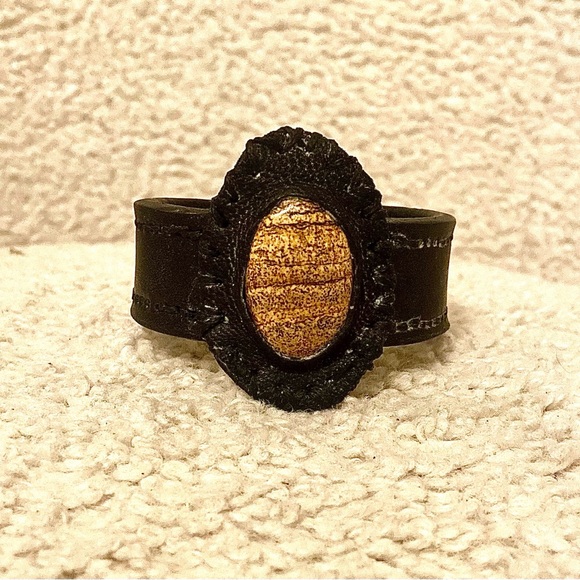 Natural Picture Jasper leather cuff and natural Sandstone necklace. - Picture 4 of 12